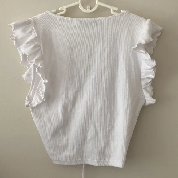 Zara white cropped v neck Tshirt - Picture 2 of 4